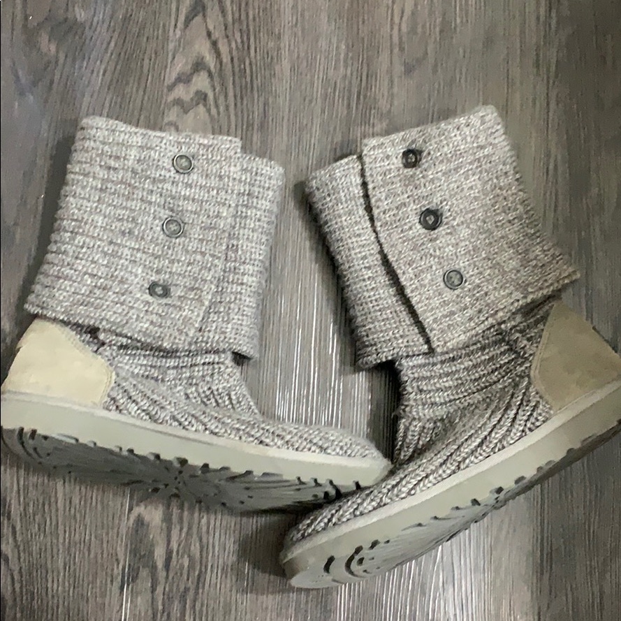 Ugg Classic Cardy Button Knit Sweater Boots Size 9
